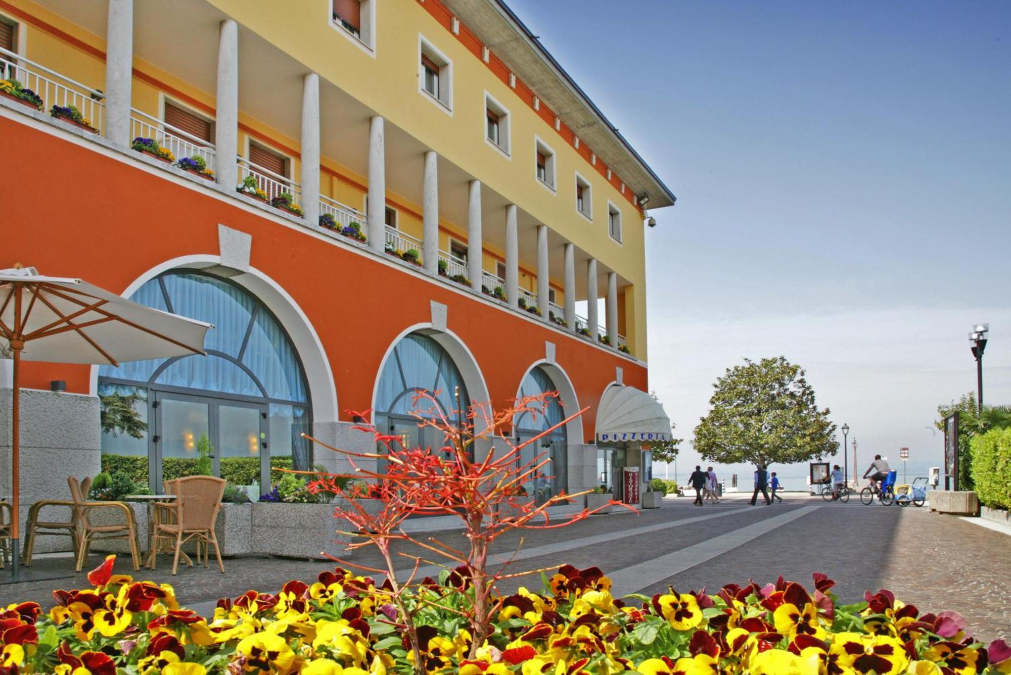 Hotel Vela D'Oro ***S Bardolino Exterior photo