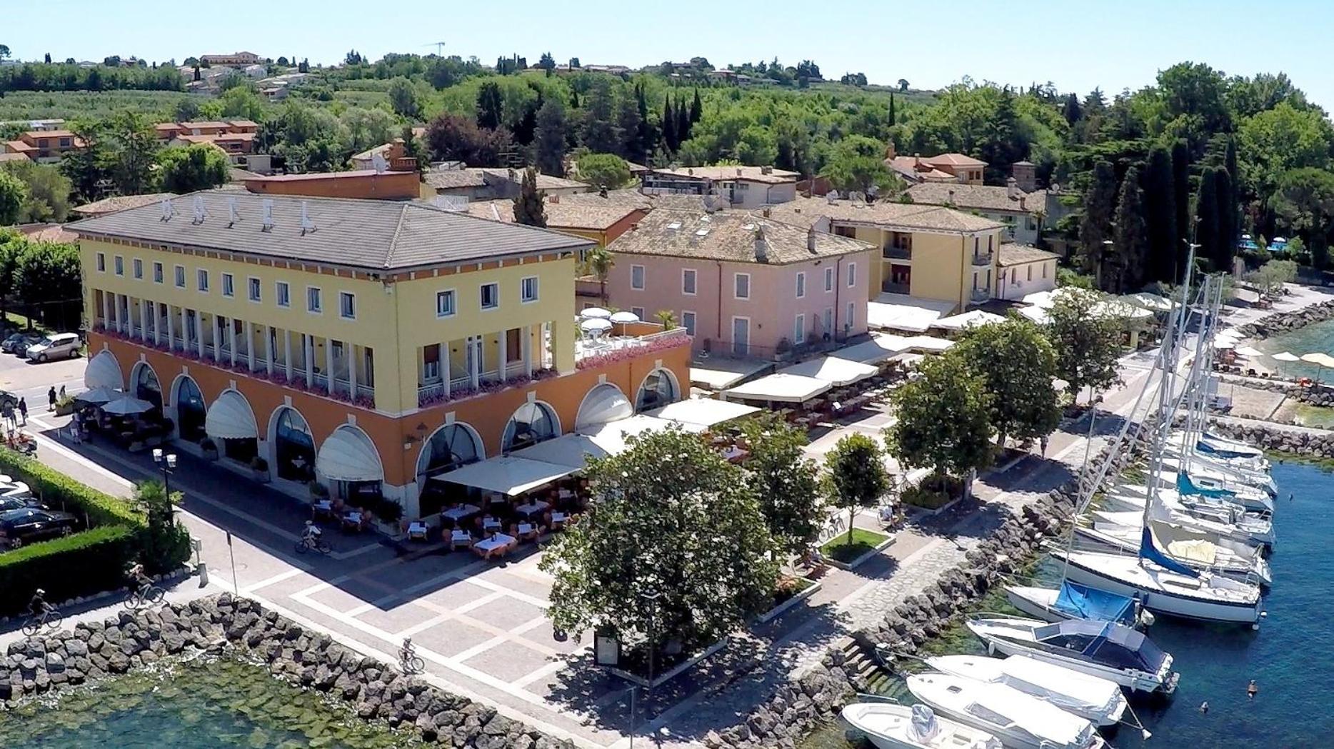Hotel Vela D'Oro ***S Bardolino Exterior photo