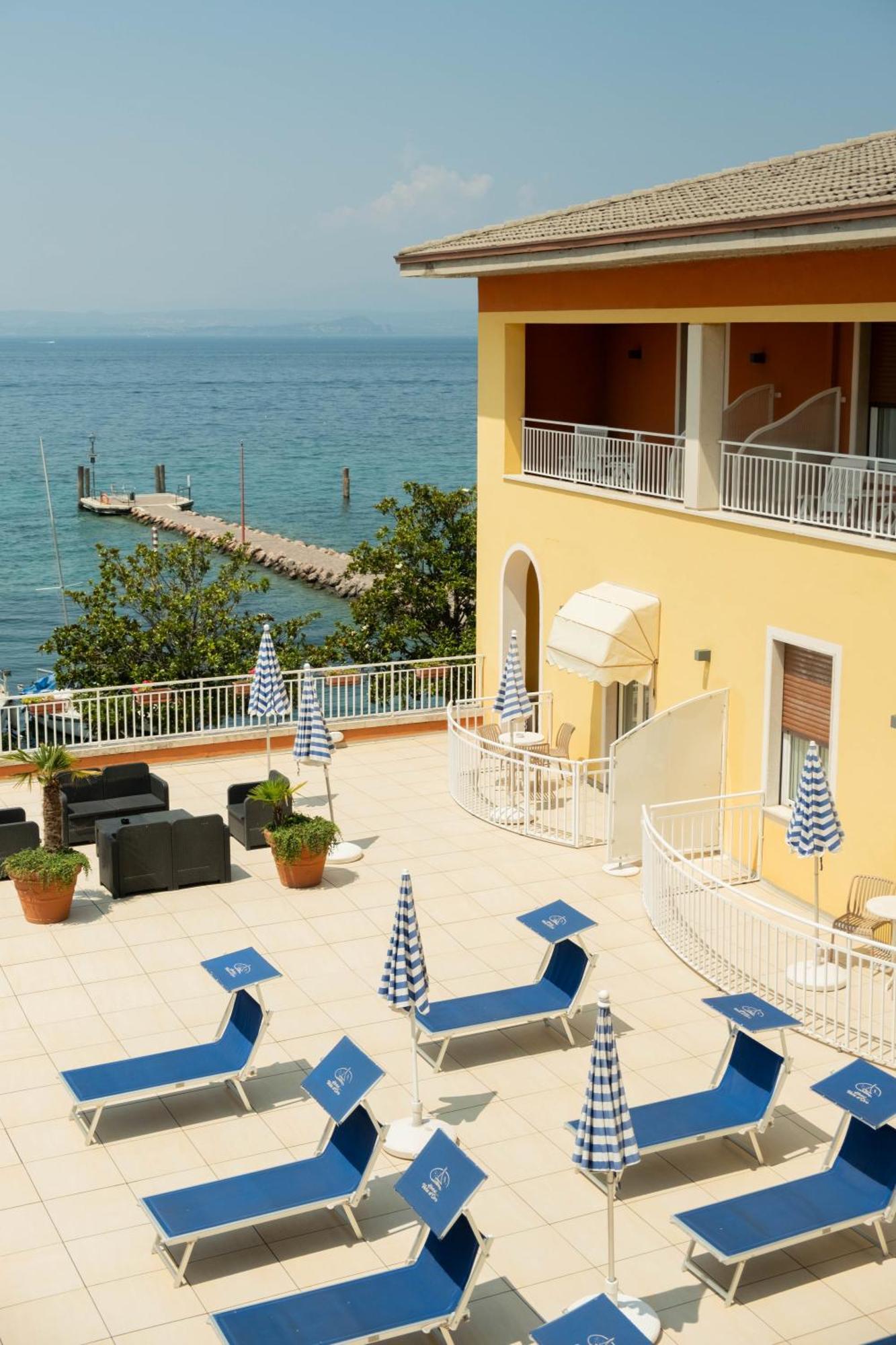 Hotel Vela D'Oro ***S Bardolino Exterior photo
